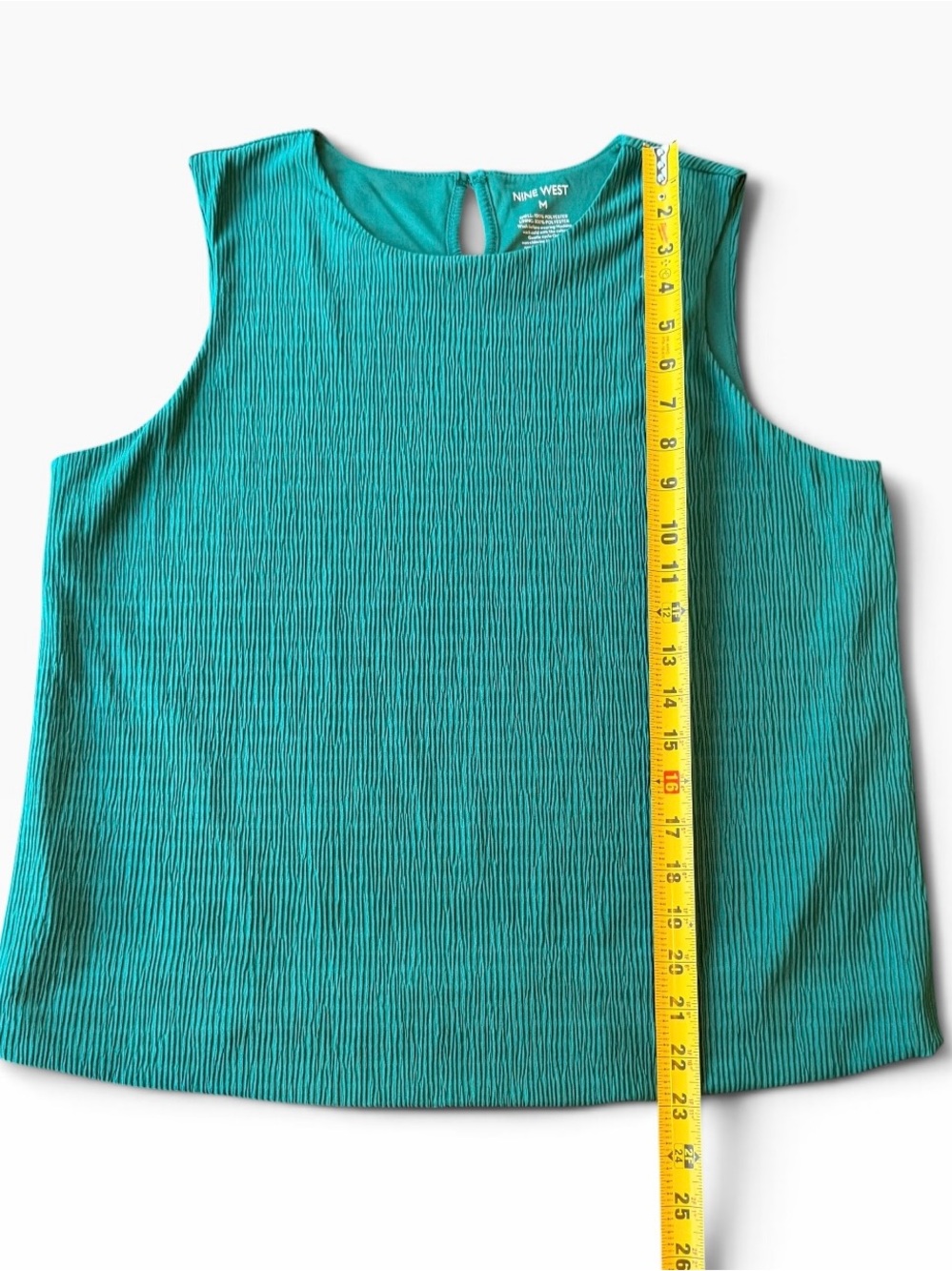 Sleeveless Green Ribbed Shell Top - Picture 5 of 6